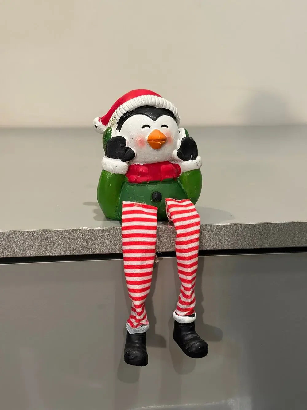 Christmas Penguin Shelf Sitter Figurine Dangle Legs Santa Hat Holiday Decor 6